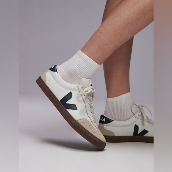 VEJA Volley Tricolored Low-Top Court Sneakers shoes Size Men’s 10 Tan Navy White